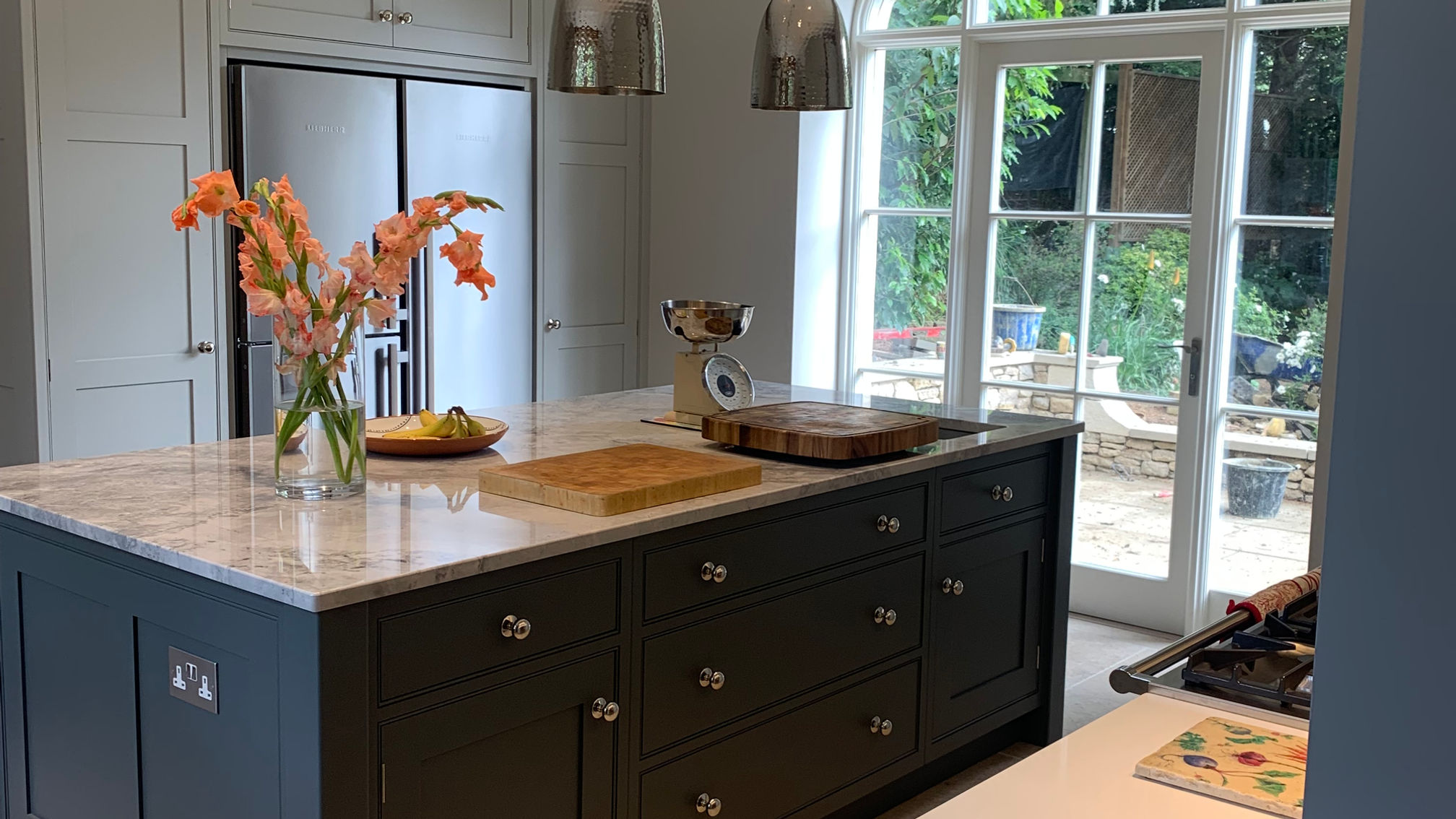 The kind of kitchen that makes you want to cook, entertain and stay in.